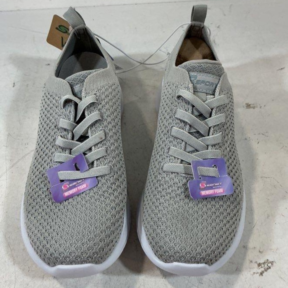 NEW!! Women’s Skechers Resse 2.0 Gray Sneakers Shoes Size 6